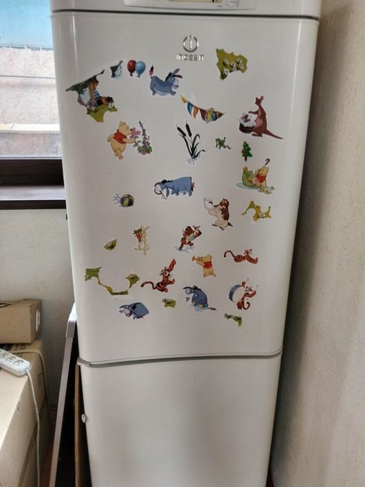 Продам Холодильник Индезит