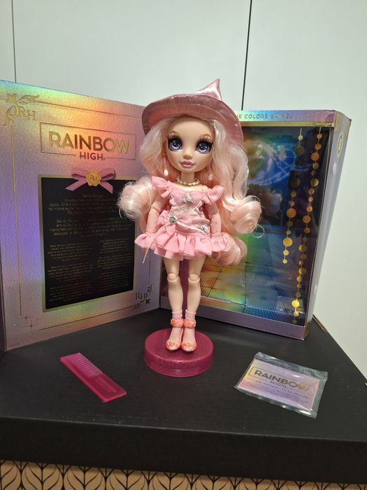 Rainbow High, Shadow High papusi