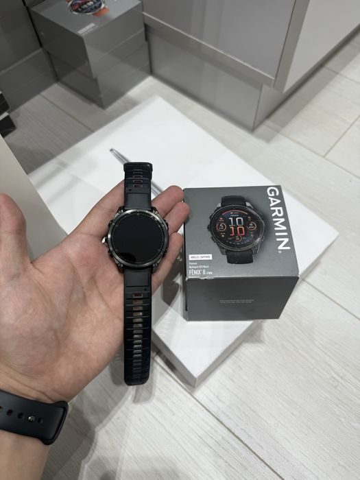 Garmin Fenix 8 – 47mm, AMOLED Sapphire, Carbon Gray DLC Titanium with