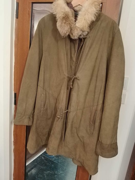 Пролетно-есенно дълго кожено манто