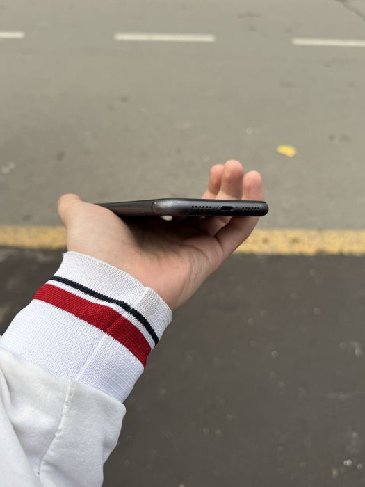 Iphone 11 64GB xolat narmalni