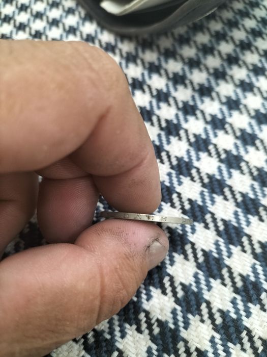 Монета  сатылады