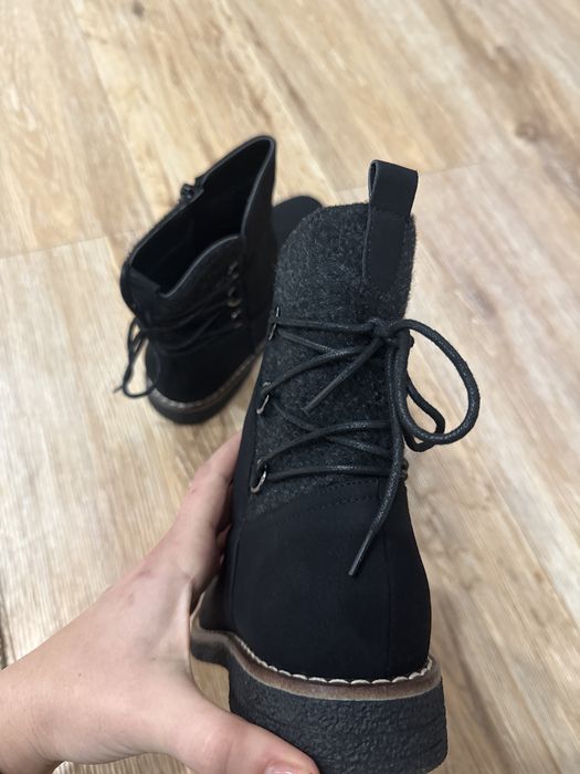 Черни боти, без забележка