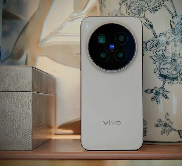 Vivo X300 Pro 5G Dual sim глобален с esim/Android auto/BG меню 6510mAh