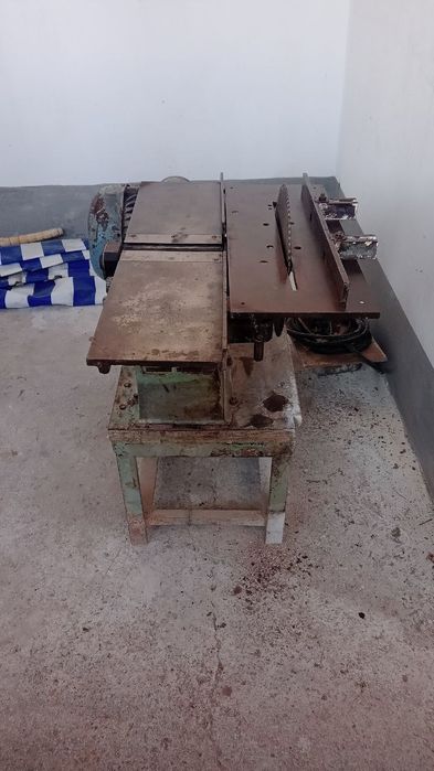 Stanok sotiladi arra tokarni