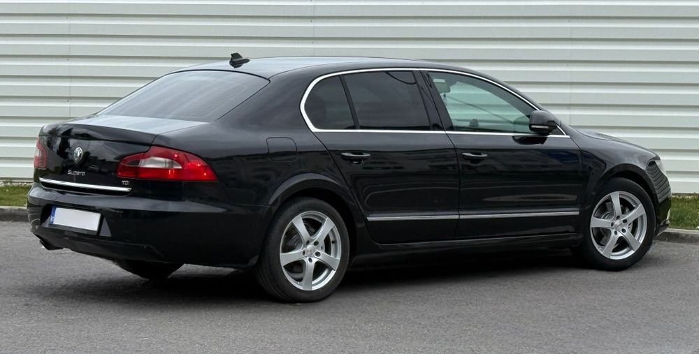 Skoda SUPERB / 2009/ 2.0 TDi/ Automat/ DSG/ Xenon