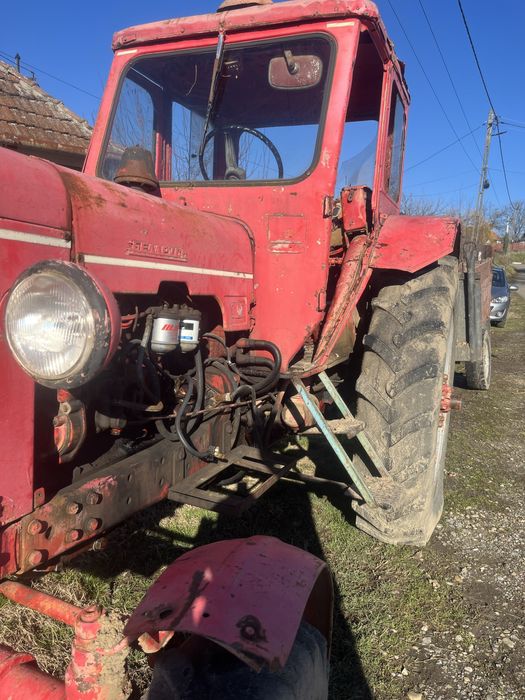 Vand 2 Tractoare