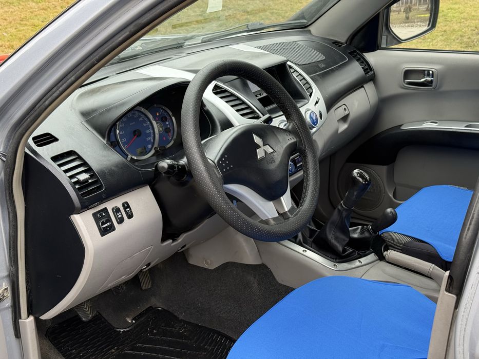 Vând l200 in stare excelentă