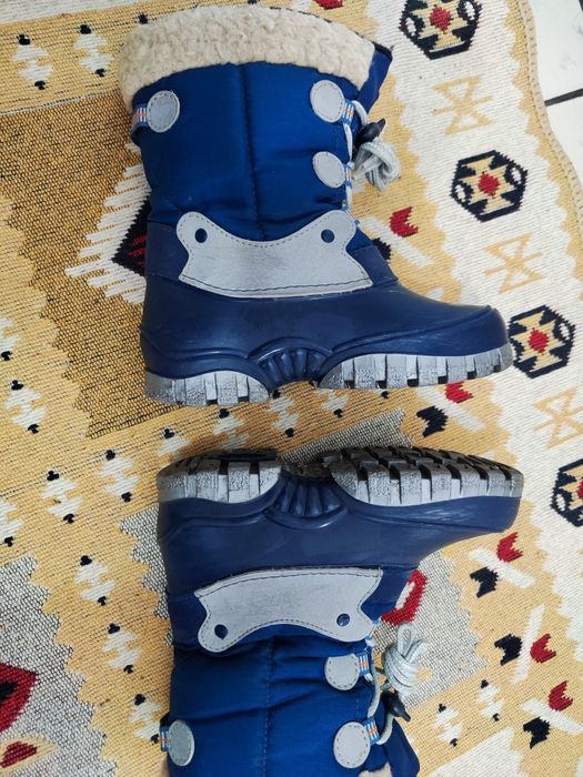 Детски апрески и гумени ботуши 28 номер