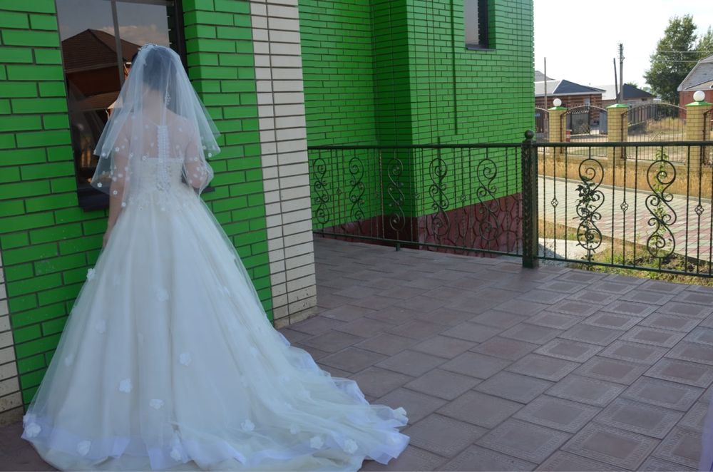 Свадебное платье