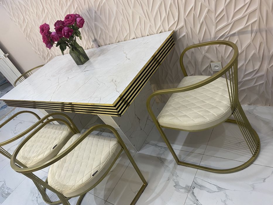 Стол со стульями 6 шт