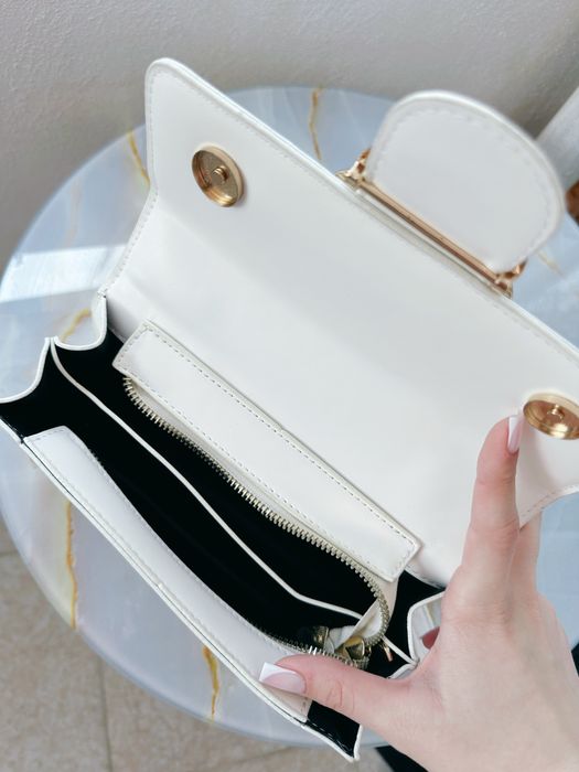 Дамска чанта PINKO