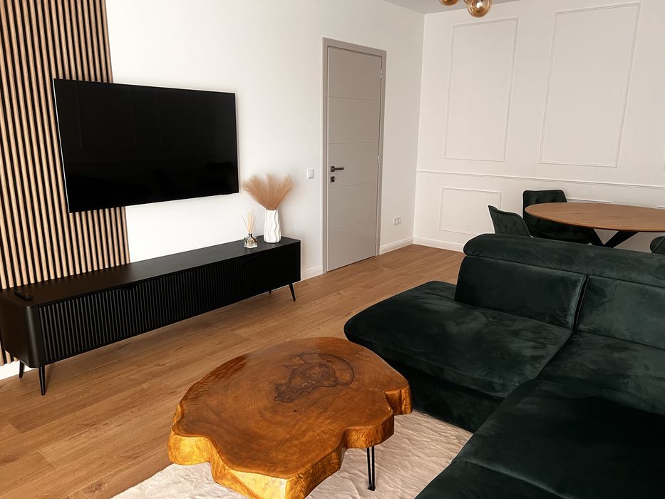 Ofer spre inchiriere apartament cu doua camere