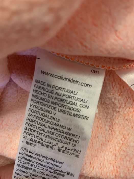 2 Hanorace Calvin Klein ca NOI marime XL made in Portugal