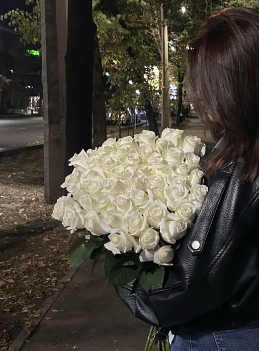 Цветы белыйе 51 шт