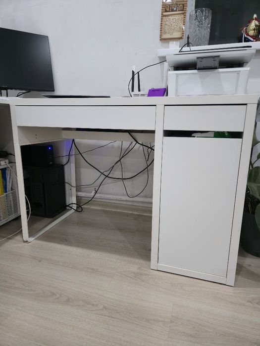 Продам письменный стол Ikea