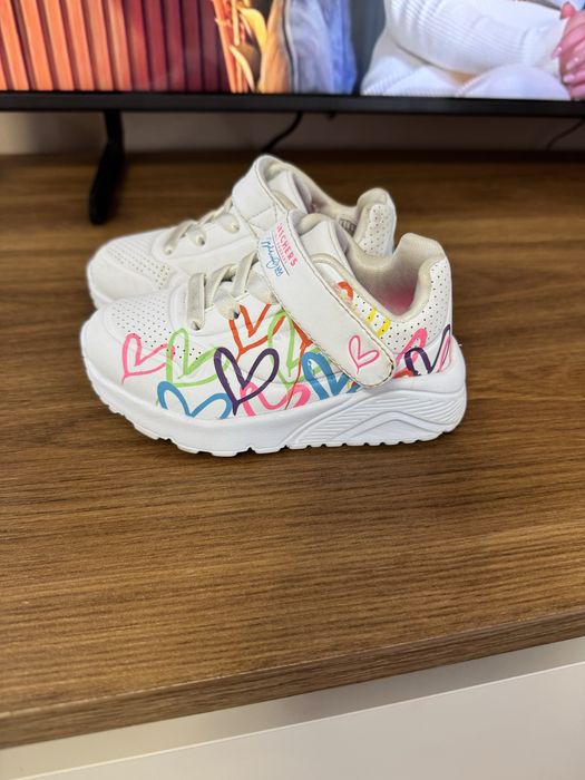 маратонки skechers 15 евро