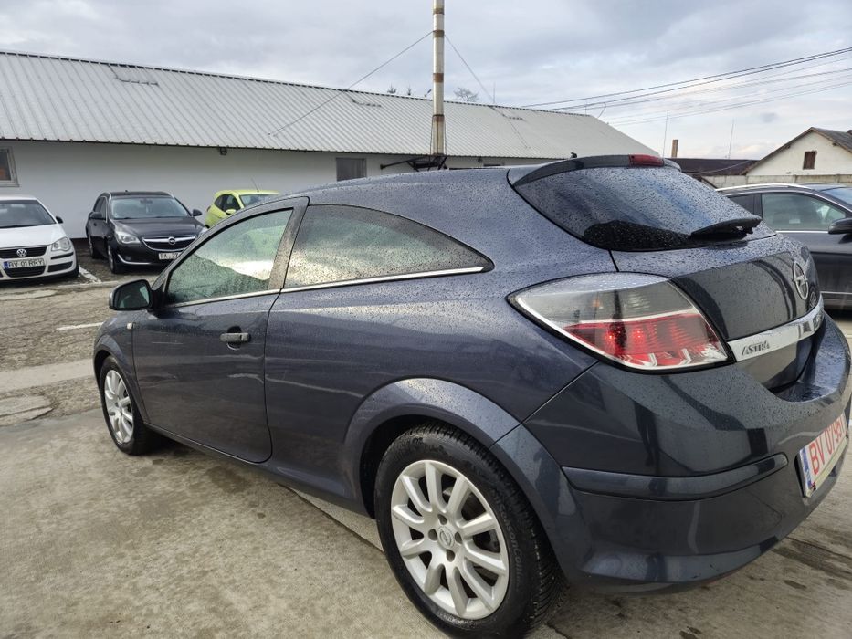 Opel Astra GTC 2009 // 1.4 Benzina// Stare foarte buna