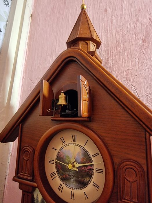 Ceas electronic cu tematica bisericeasca