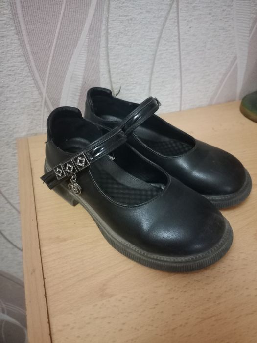Туфли школьные на девочку