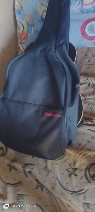Продам акустическуюгитару