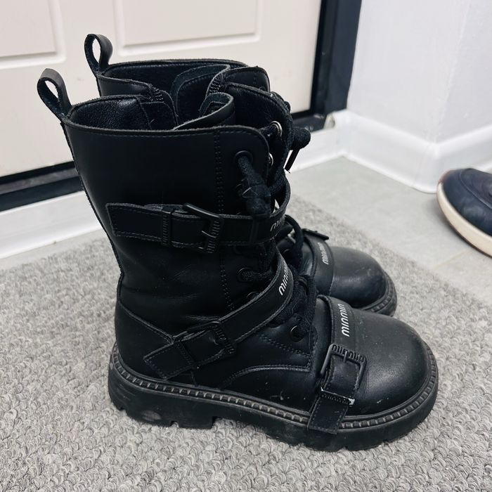 Продам веченние сапоги для девочки