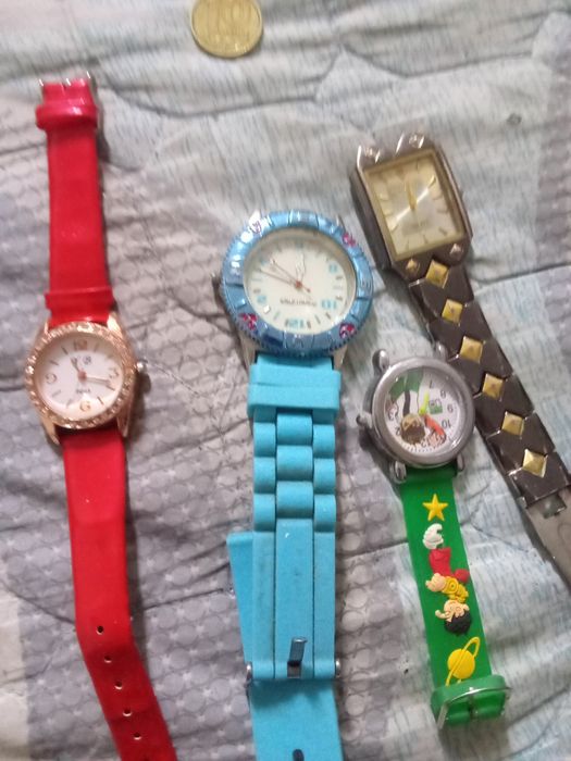 Продам часы на запчасти