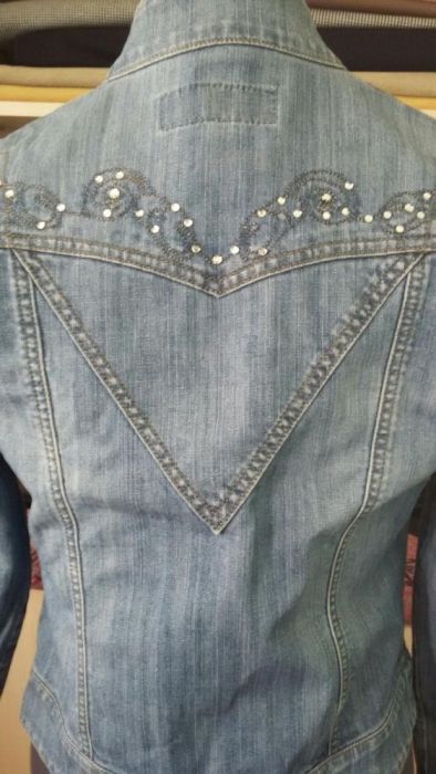 Джинсовая куртка продам