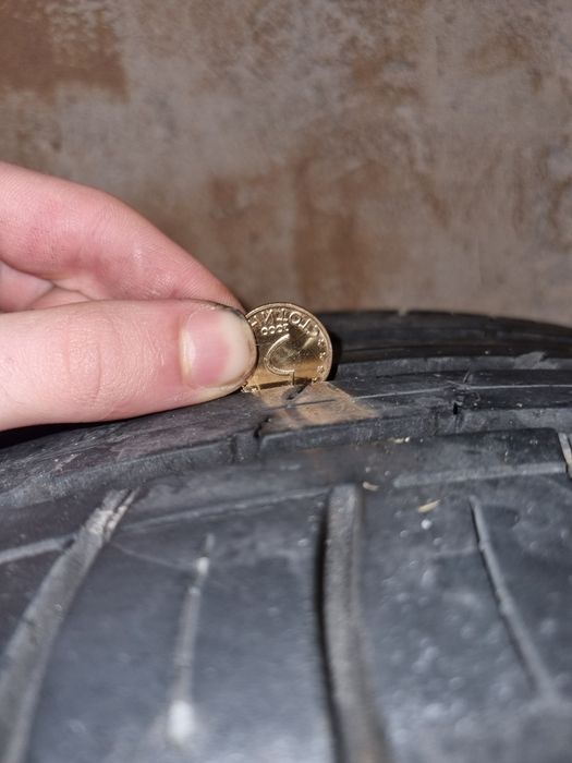 Продават се комплект гуми за Тойота 225/45 R 17