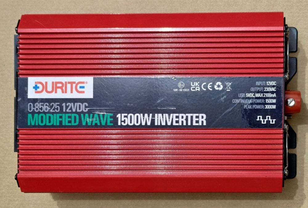 Invertor de tensiune Durite 1500W alimentare 12V iesire 230V ca nou