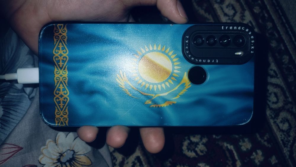 Нормалный телефон