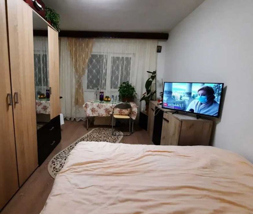 Продава се Двустаен апартамент в Бургас, Лазур - 58 кв.м за 1066 €/кв.м - Снимка #1