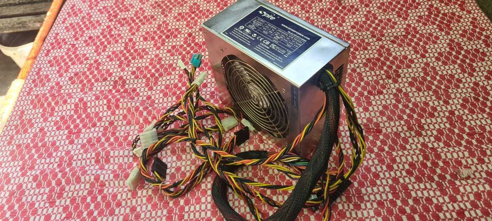 Sursa PC de 400W,stare buna