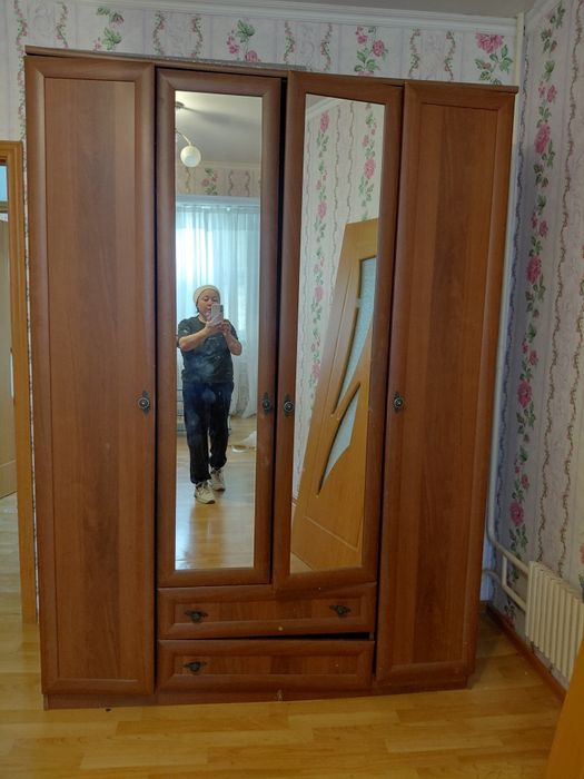 Срочно срочно продаю...шифонер