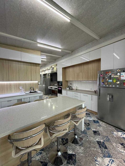 Стадион Бунедкор, 300м2, дюплекс 5 комнат