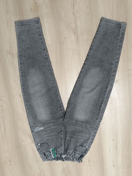 Джинсы на мальчика подростка