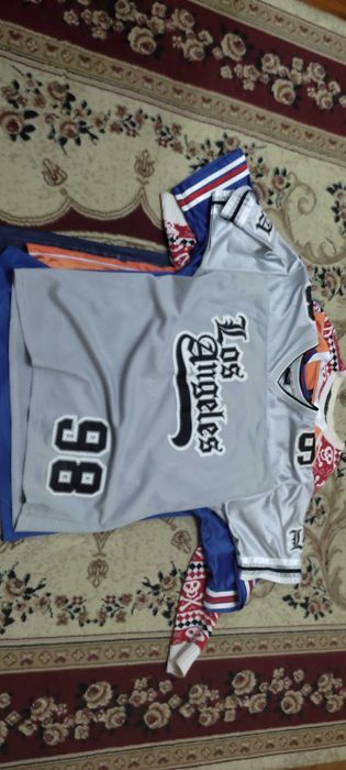 Футболки ,джинсы,костюм