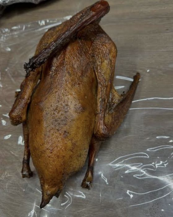 Гусь горячего копчения.