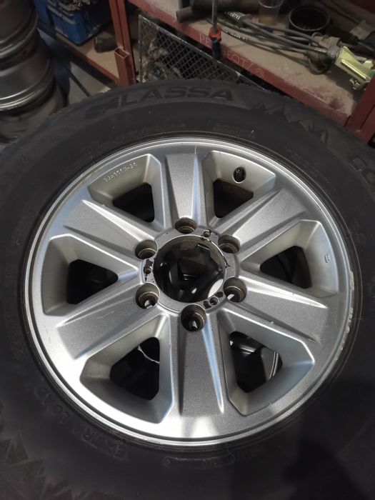 Гуми с джанти за джип 245 70 16 джанти pajero opel frontera 6 139.7 16