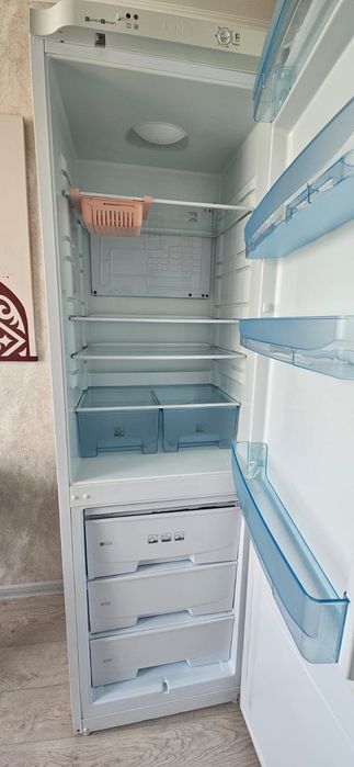 Продам холодильник