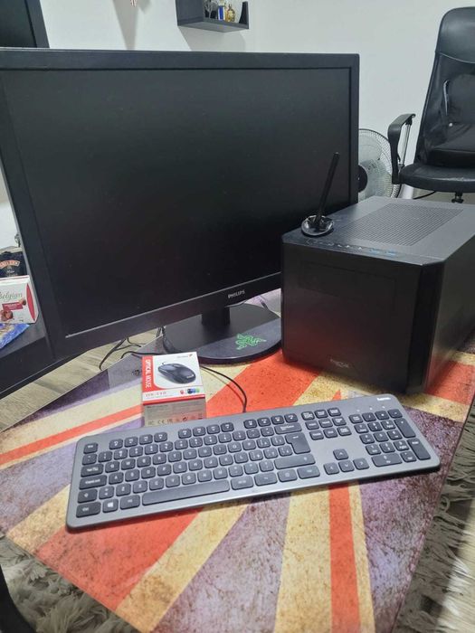 Gaming PC / SFF ITX / Ryzen 5 / 16GB / SSD M.2 / Periferice