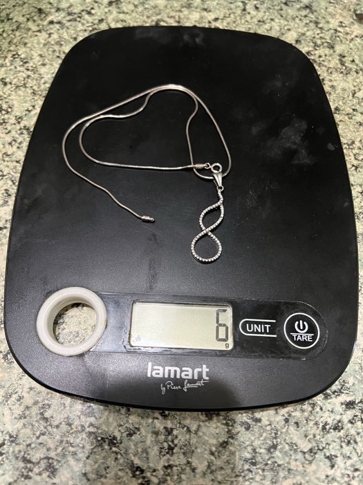 Сребърен синджир с висулка