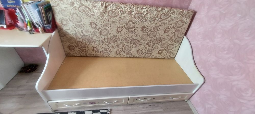 Подростковая кровать с матрасом