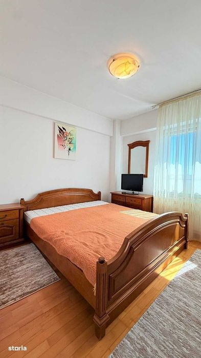 Apartament 3 camere de închiriat pe Calea Moșilor