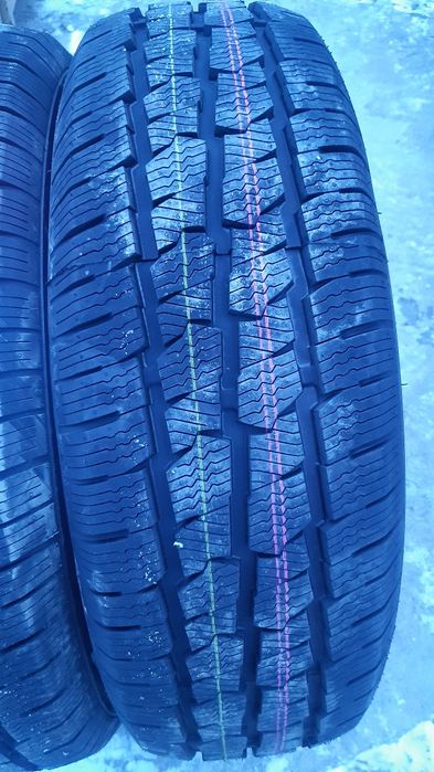 Set 4 anvelope NOI 205/70r15c iarnă marca Fronway dot 2025