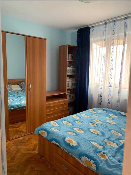Apartament 3 camere de vânzare, Târgu Jiu, 9 Mai, mobilat, la cheie