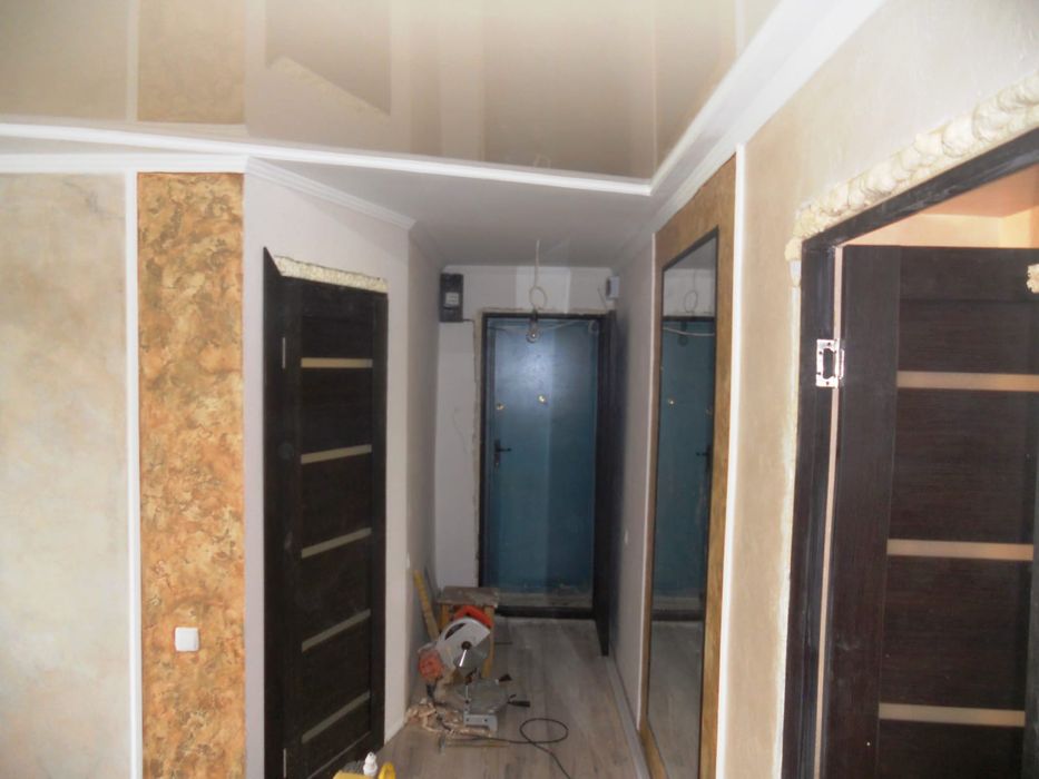 Кафель, левкас, обои, гипсокартон, кафель и прочее