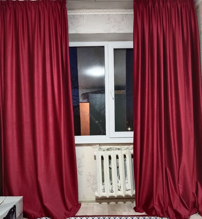 Продаю шторы велюр свет красный