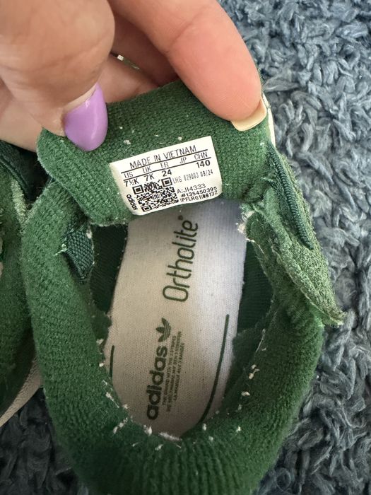 Adidas marimea cat scrie pe limba