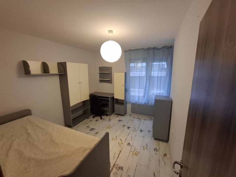 ТРИСТАЕН АПАРТАМЕНТ в центъра на Варна за дългосрочно наемане